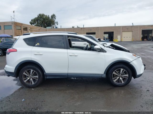 Toyota RAV4 Xle Image 2