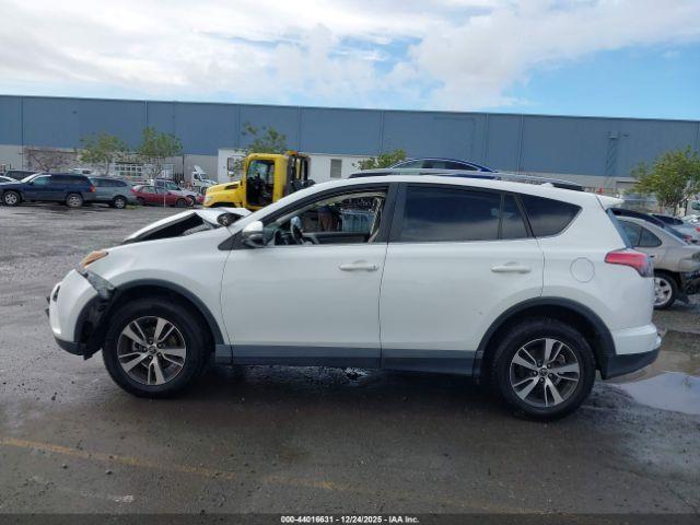 Toyota RAV4 Xle Image 7