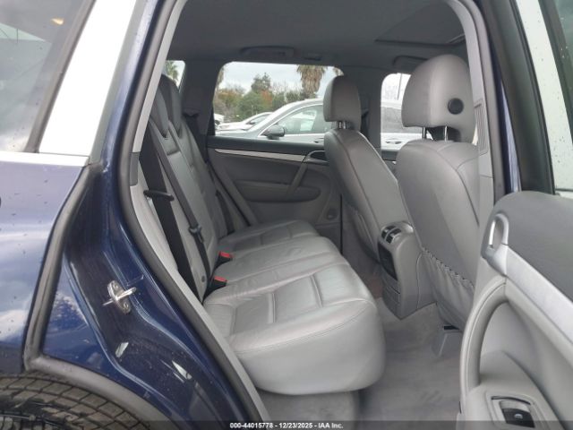 Porsche Cayenne Image 9