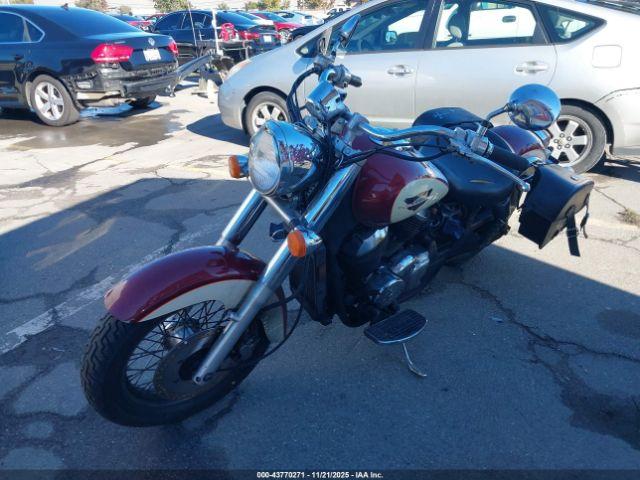 Honda Vt750 Cd2 Image 2