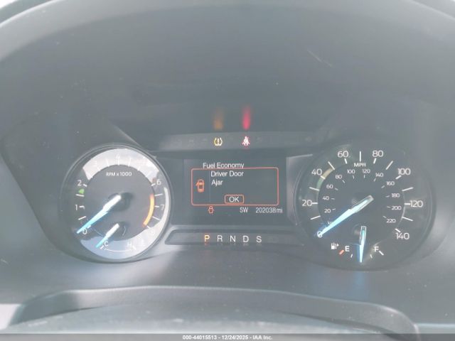 Ford Explorer Image 5