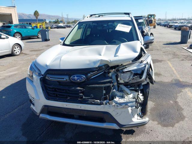 Subaru Forester Touring Image 4