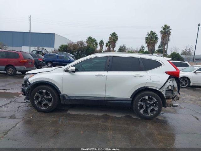 Honda CR-V Touring Image 14