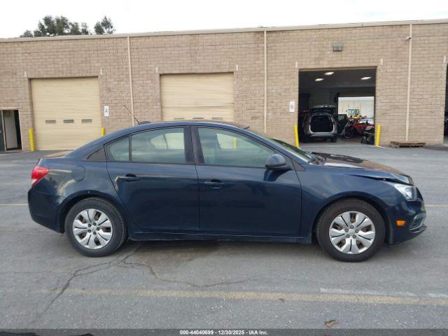 Chevrolet Cruze Ls Auto Image 16