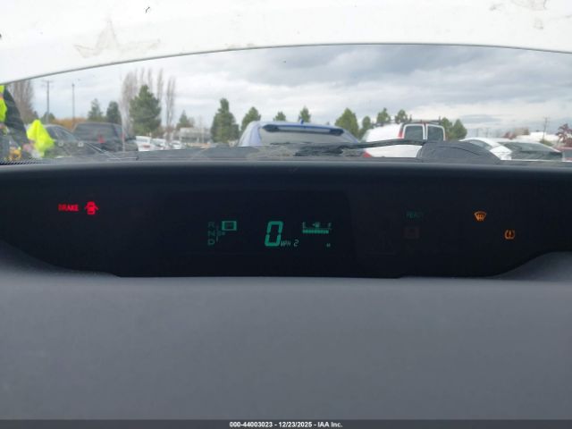 Toyota Prius Touring Image 5