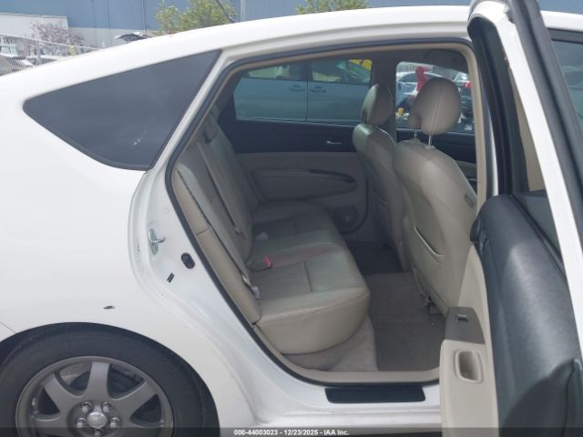 Toyota Prius Touring Image 11