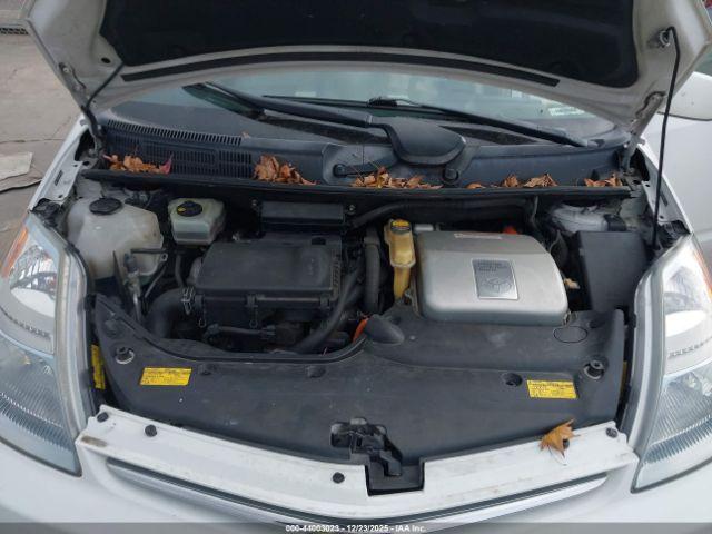 Toyota Prius Touring Image 15