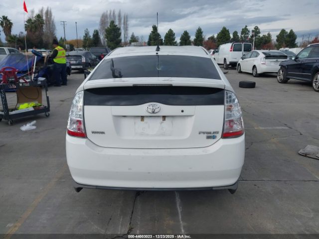 Toyota Prius Touring Image 9