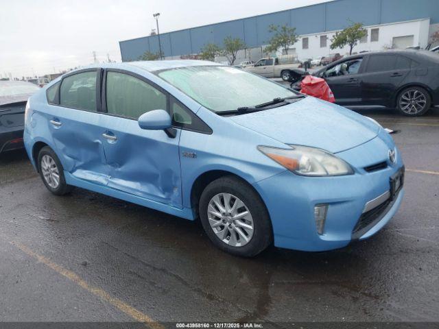 Salvage Toyota Prius