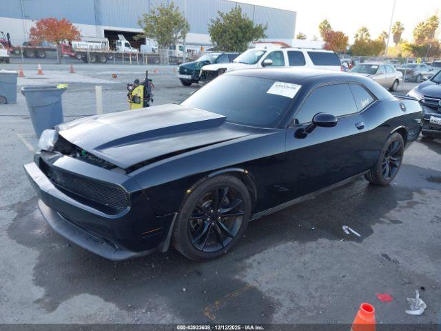 Dodge Challenger Image 6