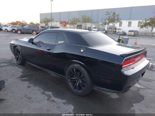 Dodge Challenger Image 3