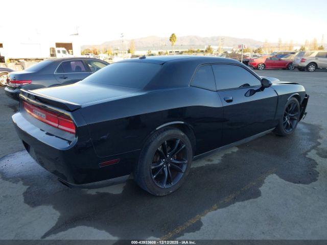 Dodge Challenger Image 8