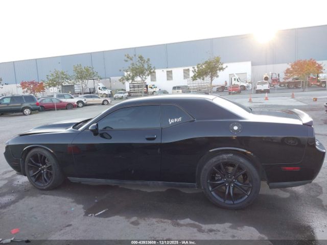 Dodge Challenger Image 9