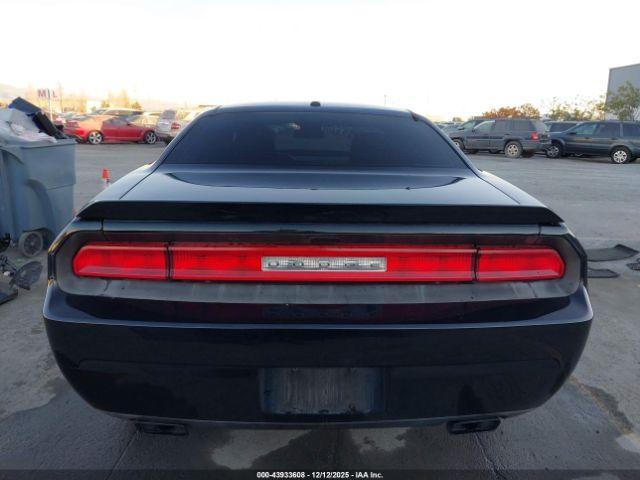 Dodge Challenger Image 16