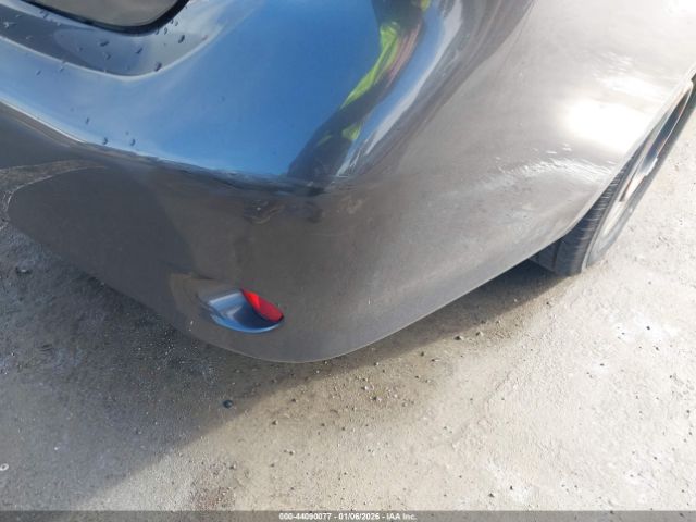 Toyota Corolla Le Image 5