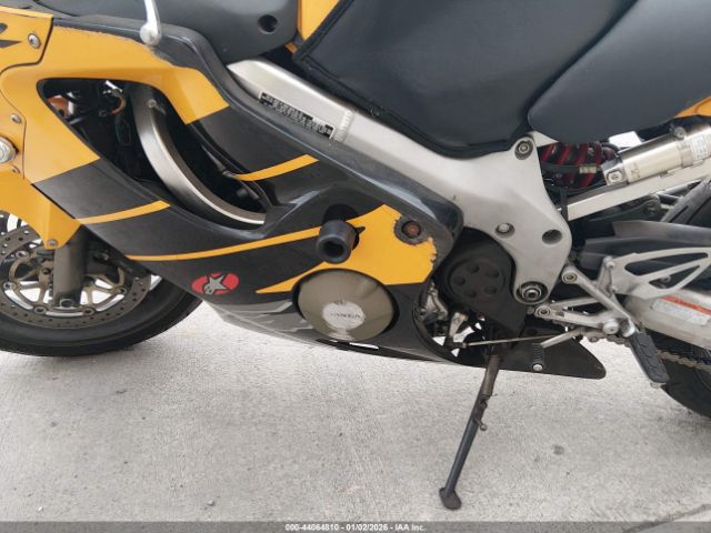 Honda Cbr600 F4 Image 13