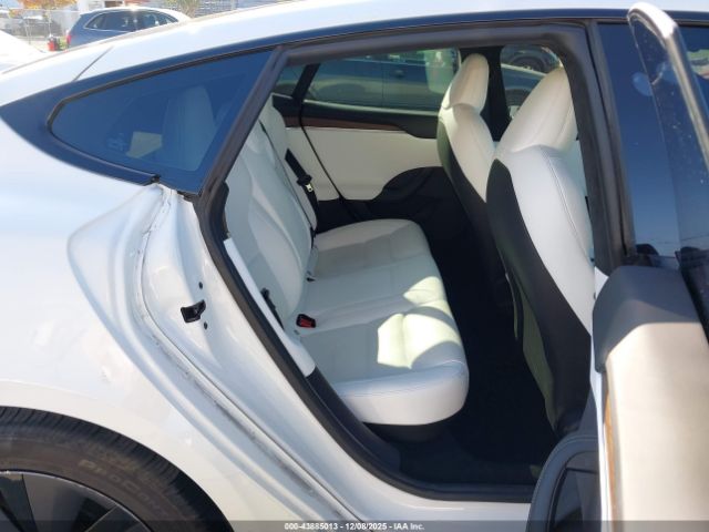 Tesla Model S Dual Motor All-wheel Drive Image 11