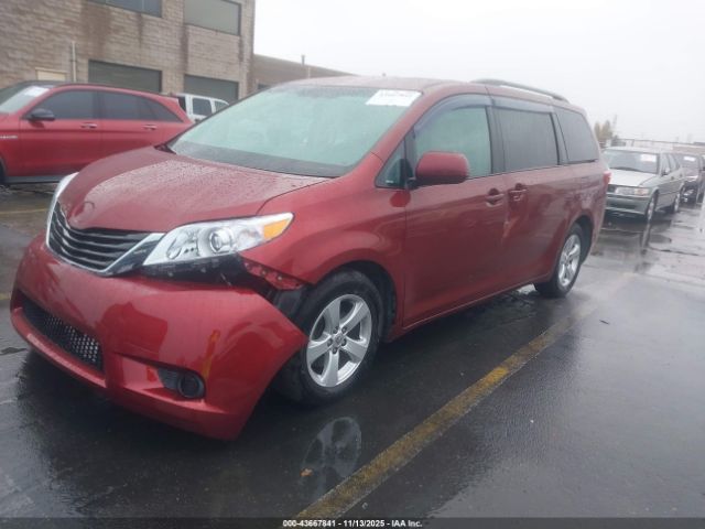 Toyota Sienna Le 8 Passenger Image 9