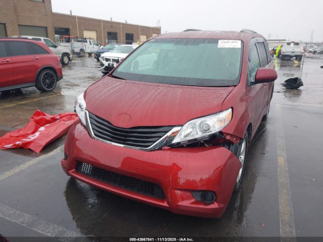 Toyota Sienna Le 8 Passenger Image 14