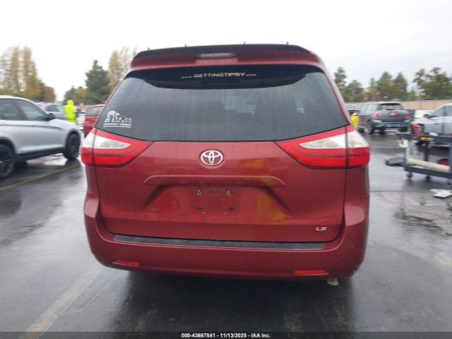 Toyota Sienna Le 8 Passenger Image 17