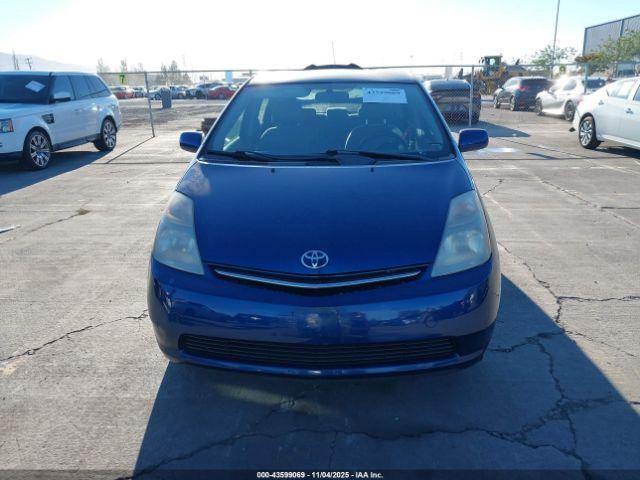 Toyota Prius Image 10