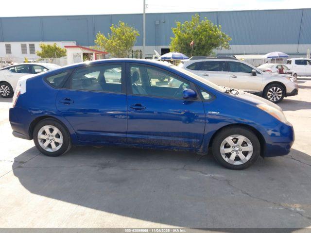 Toyota Prius Image 12