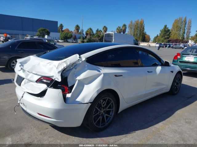Tesla Model 3 Rear-wheel Drive Image 4