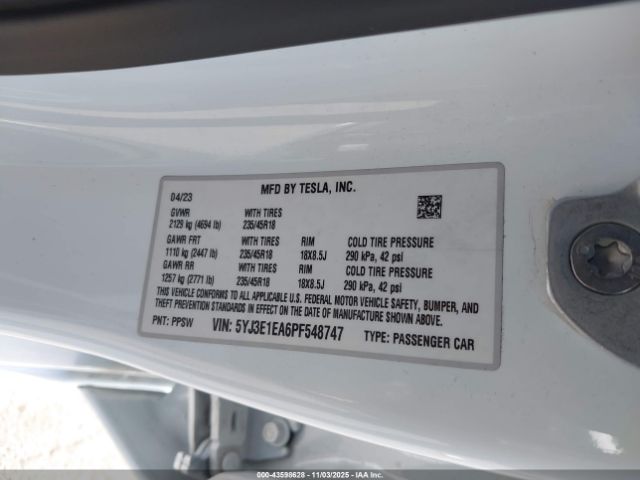 Tesla Model 3 Rear-wheel Drive Image 12
