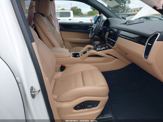 Porsche Cayenne Platinum Edition Image 13