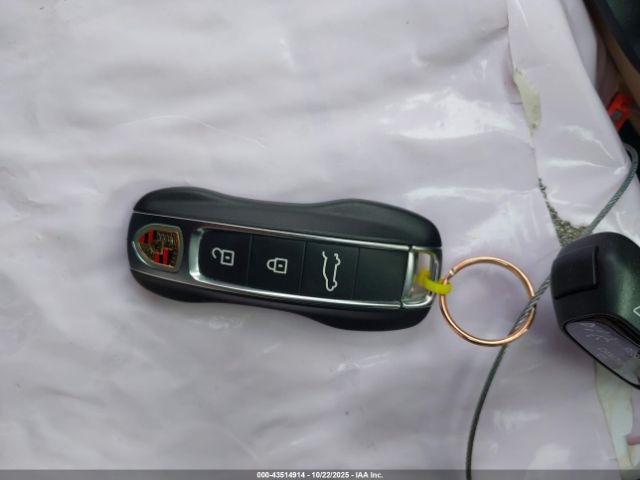 Porsche Cayenne Platinum Edition Image 11