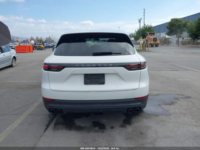 Porsche Cayenne Platinum Edition Image 3