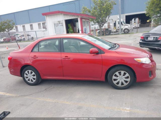 Toyota Corolla Le Image 12