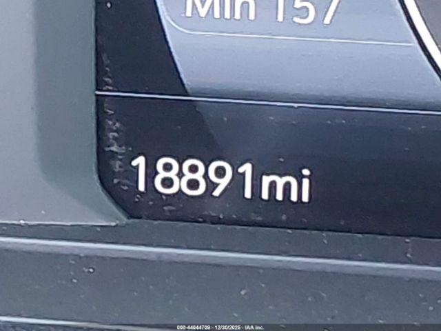 Chevrolet Bolt Fwd Premier Image 17