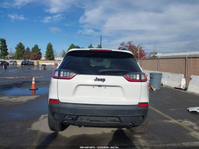 Jeep Cherokee X 4x4 Image 13