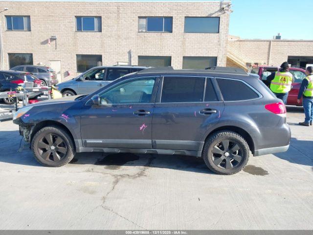 Subaru Outback 2.5i Premium Image 14