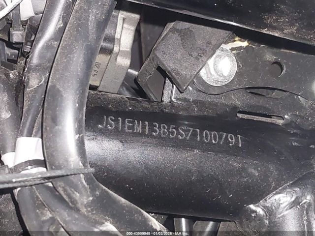 Suzuki Gsx800 F Image 9