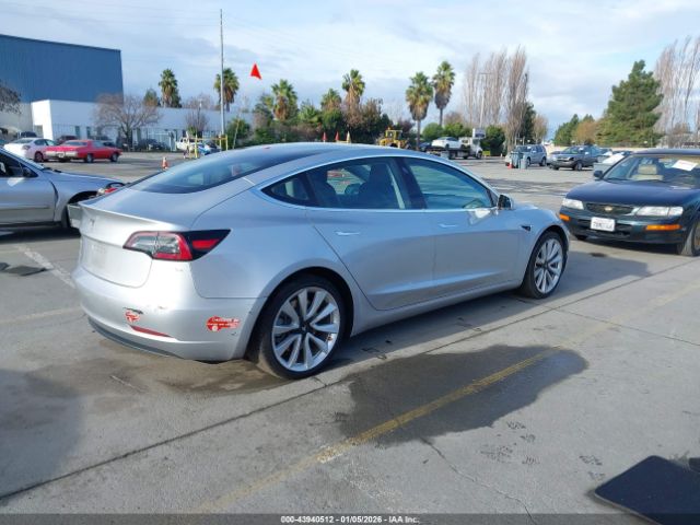Tesla Model 3 Image 12