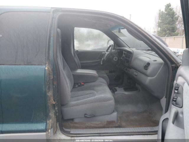 Dodge Dakota Image 9