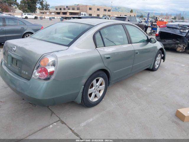 Nissan Altima 2.5 S Image 10