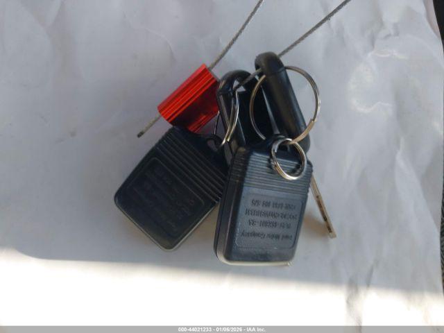 Ford Explorer Image 13