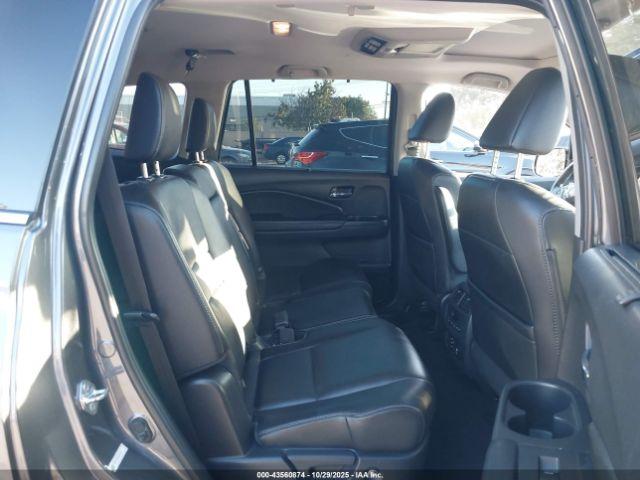 Honda Pilot Touring Image 16