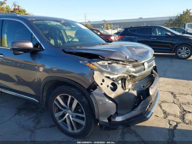 Honda Pilot Touring Image 3