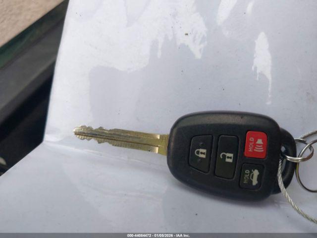 Toyota Corolla Le Plus Image 11