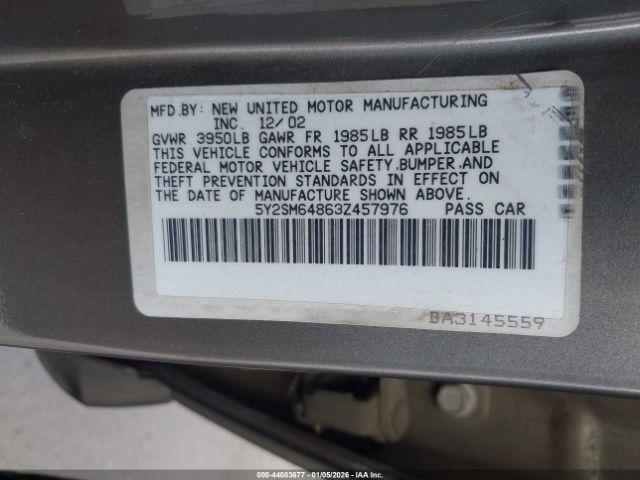 Pontiac Vibe Image 8