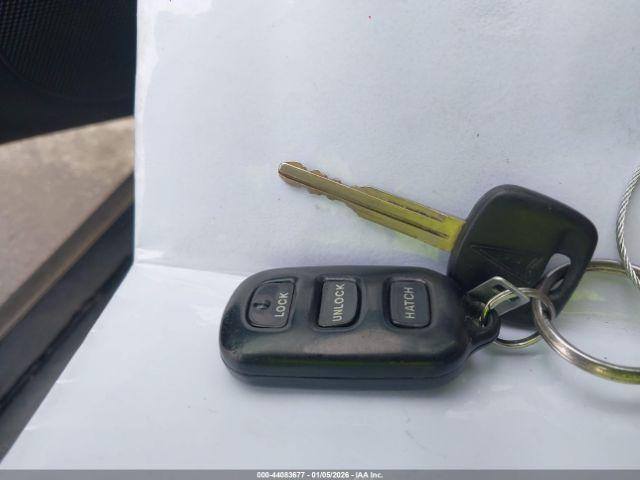 Pontiac Vibe Image 2