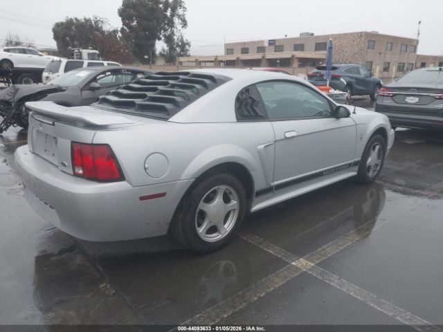 Ford Mustang Image 9