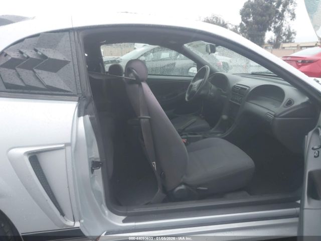 Ford Mustang Image 10