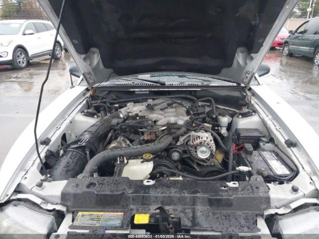 Ford Mustang Image 2