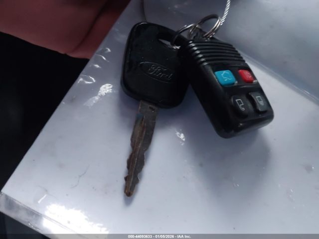 Ford Mustang Image 5