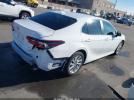 Toyota Camry Le Image 5